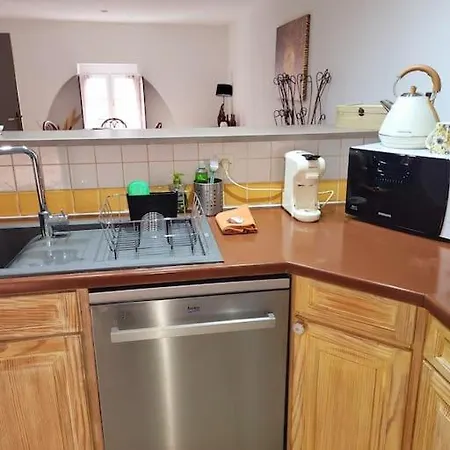 Proche Maison Carree Apartamento *