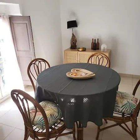 Proche Maison Carree Apartment