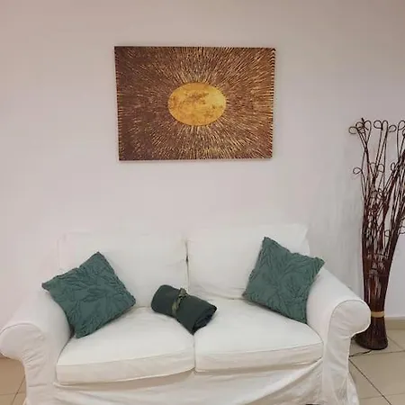 Apartment Proche Maison Carree *