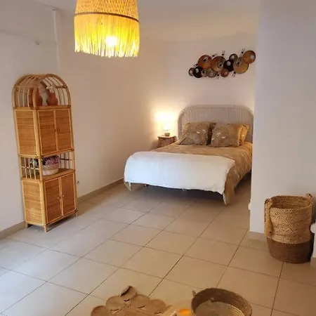 Apartamento Proche Maison Carree